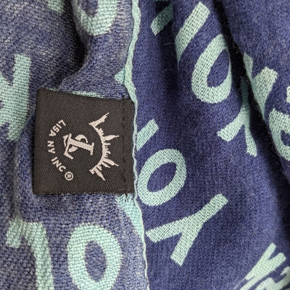 Lisa NY Inc New York Cashmere Fringe Scarf - Picture 5 of 5